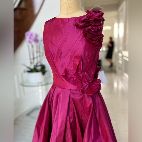 RICKIE FREEMAN FOR TERI JON
High-Low Taffeta Gown w/ Flower Applique - Picture 3 of 7